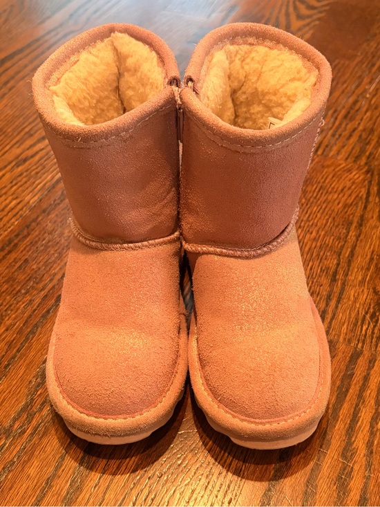 BearPaw Other - BearPaw Toddler Shearling-Lined Boot in glittery Blush Pink